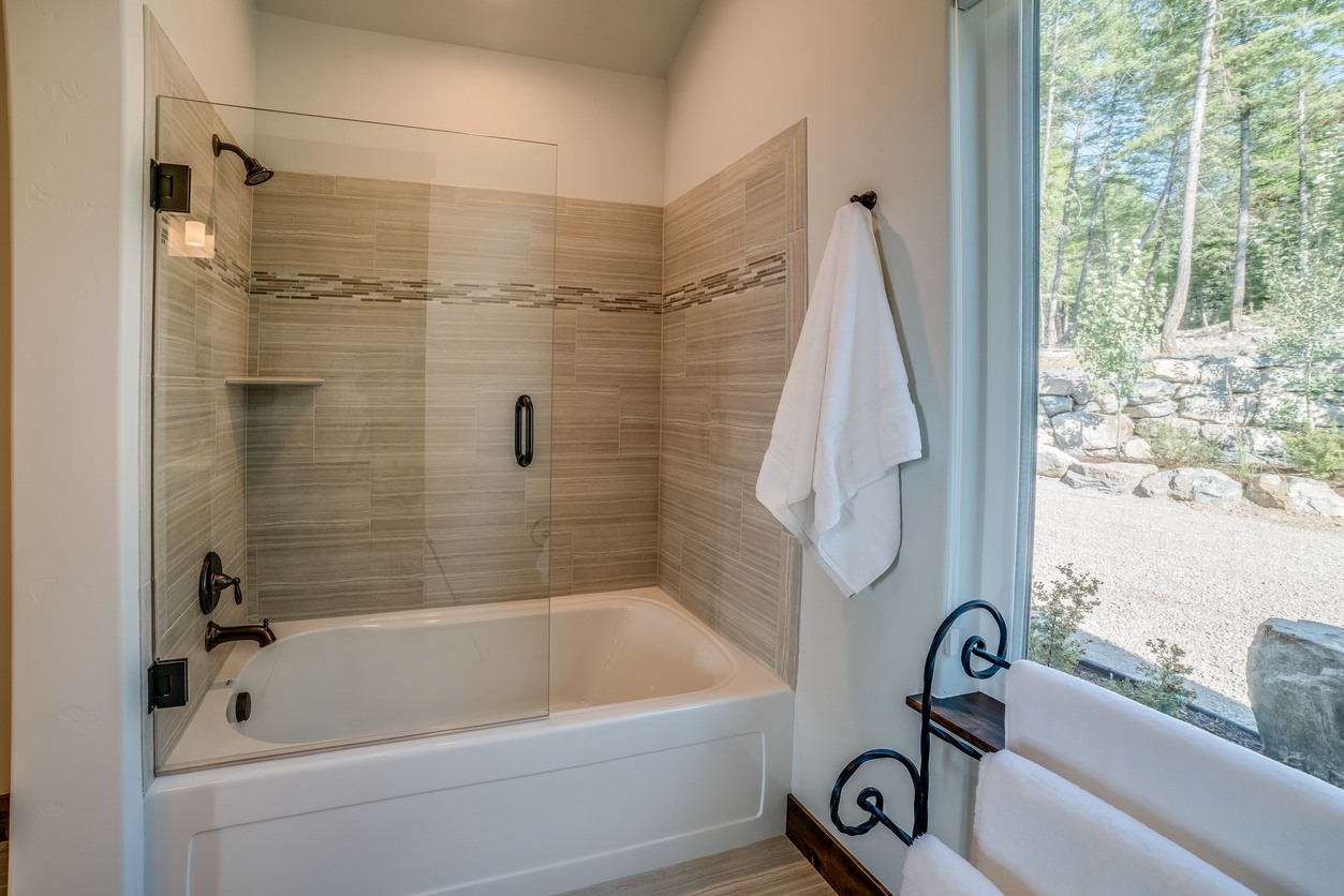 Shower & Tub Repair in Yakima